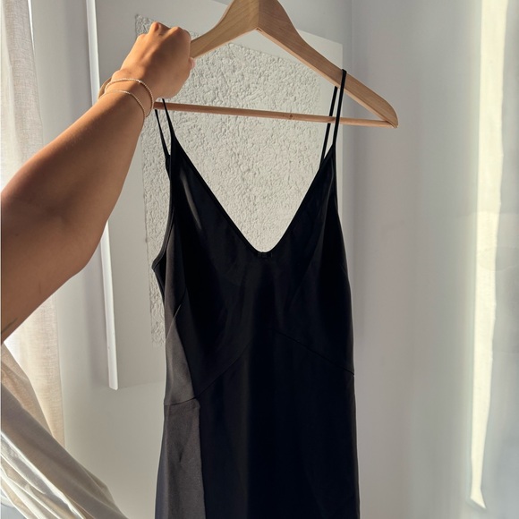 **BLACK** Aritzia | Wilfred ‘Minthe’ Midi Dress - Picture 2 of 4